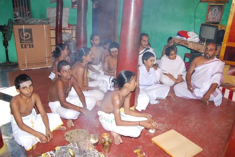 Devotees at the ritual
