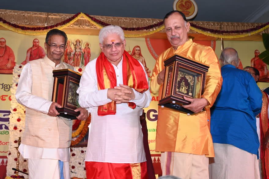 Recipients with their honours